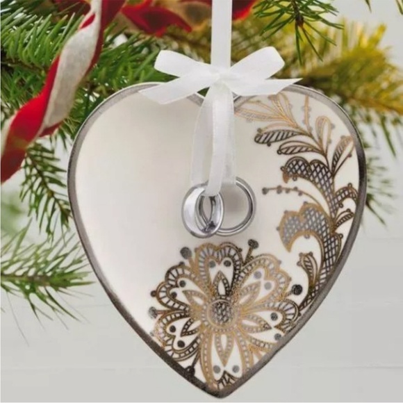 Hallmark Keepsake With This Ring Wedding Ornament NEW NIB Christmas - Picture 2 of 7